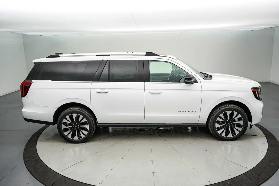 2026 Ford Expedition 5th Gen - Image 4 of 21