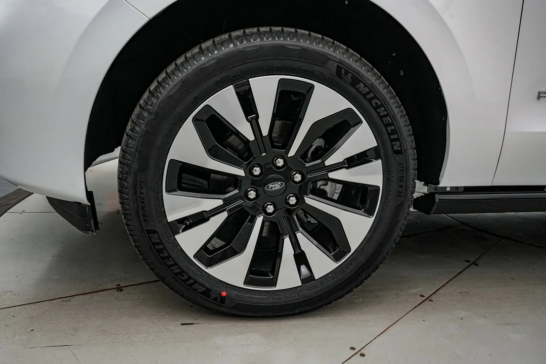 2026 Ford Expedition 5th Gen - Image 11 of 21