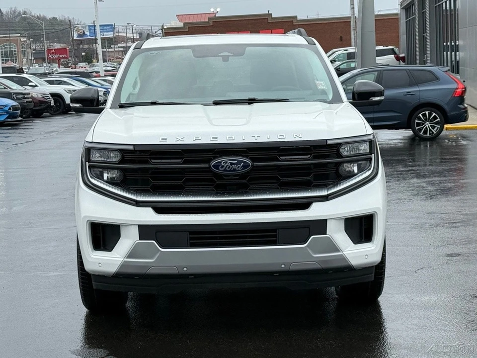 2026 Ford Expedition 5th Gen - Image 10 of 12