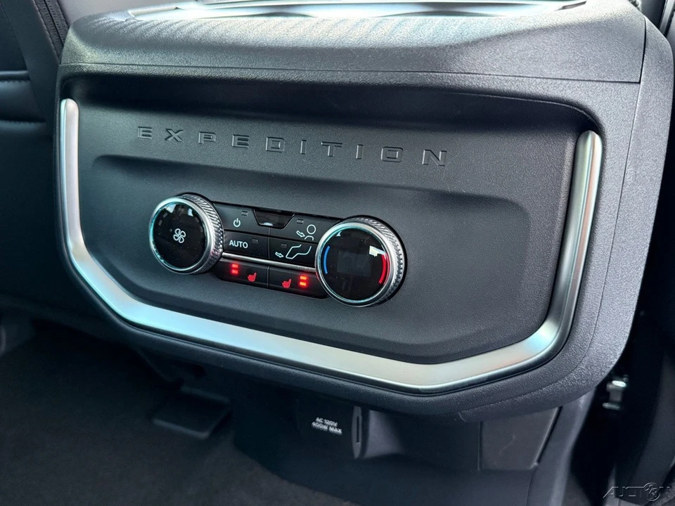 2026 Ford Expedition 5th Gen - Image 19 of 21