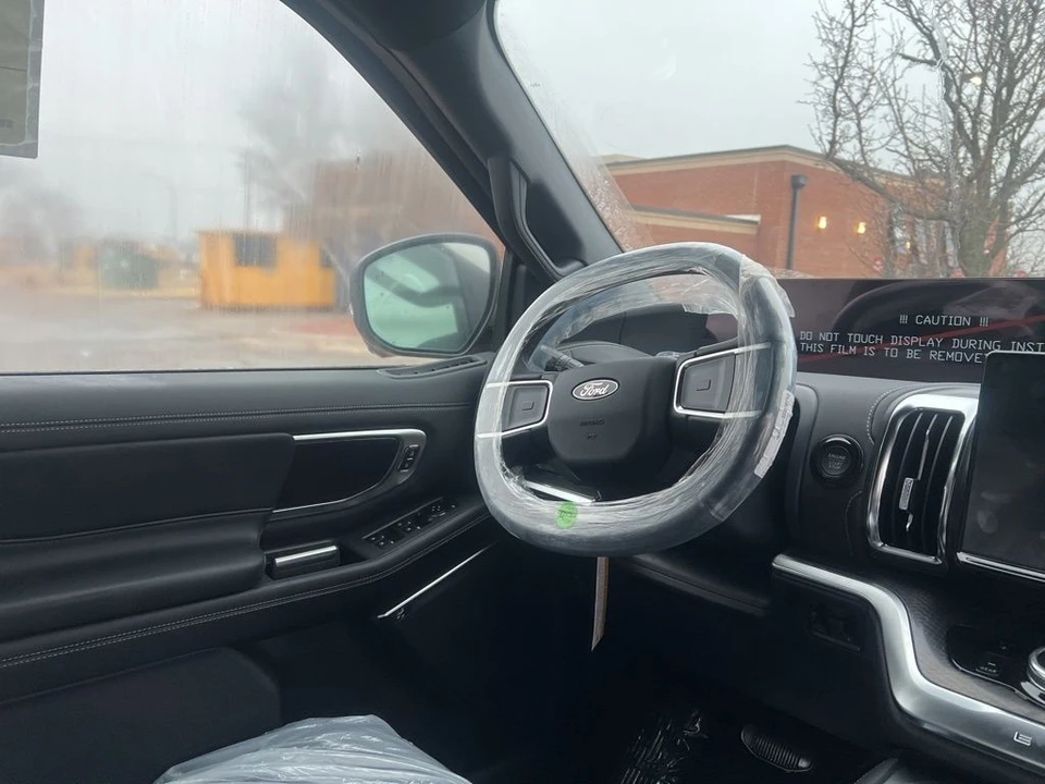 2026 Ford Expedition 5th Gen - Image 9 of 12