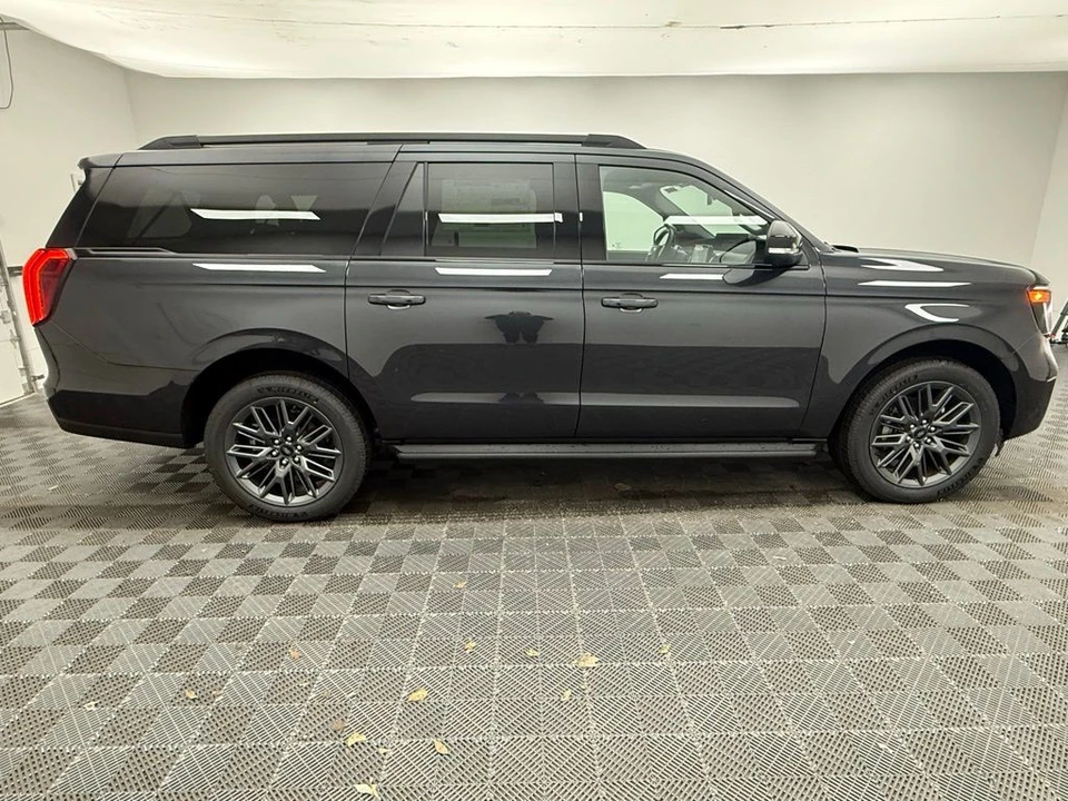 2026 Ford Expedition 5th Gen - Image 8 of 12