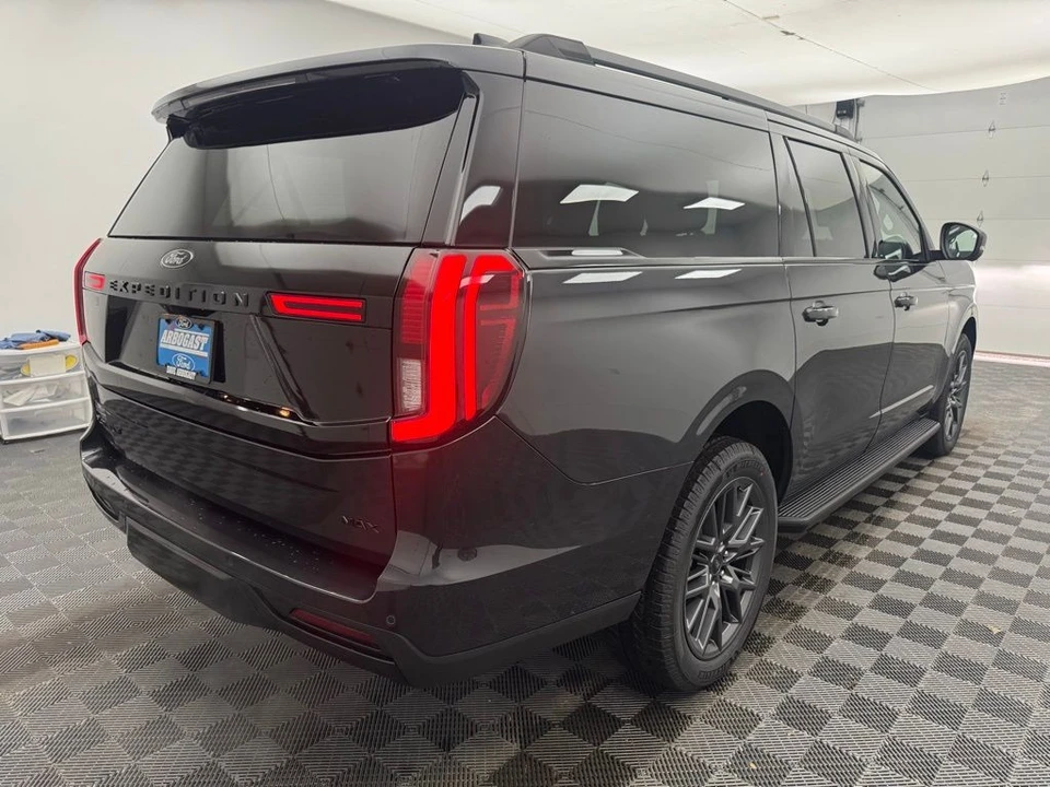 2026 Ford Expedition 5th Gen - Image 9 of 12
