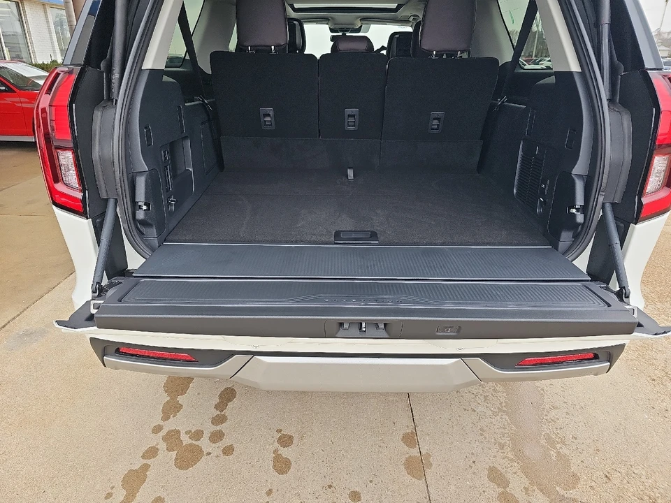 2026 Ford Expedition 5th Gen - Image 16 of 21