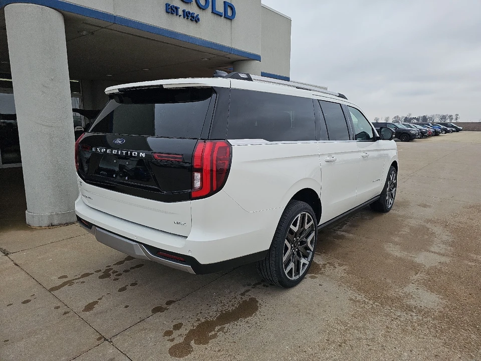 2026 Ford Expedition 5th Gen - Image 13 of 21