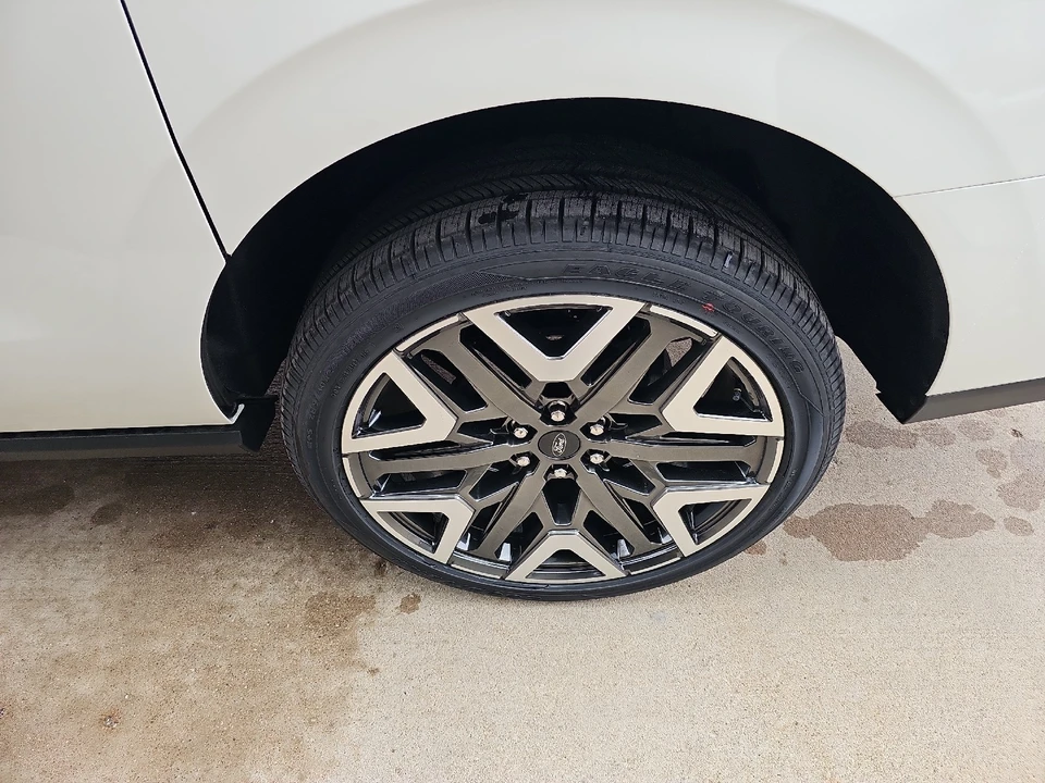 2026 Ford Expedition 5th Gen - Image 18 of 21