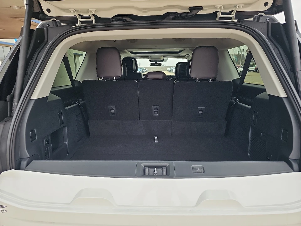 2026 Ford Expedition 5th Gen - Image 15 of 21