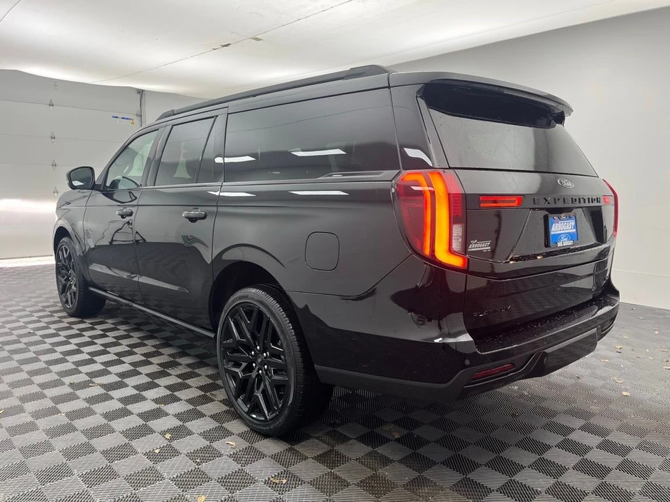 2026 Ford Expedition 5th Gen - Image 11 of 12