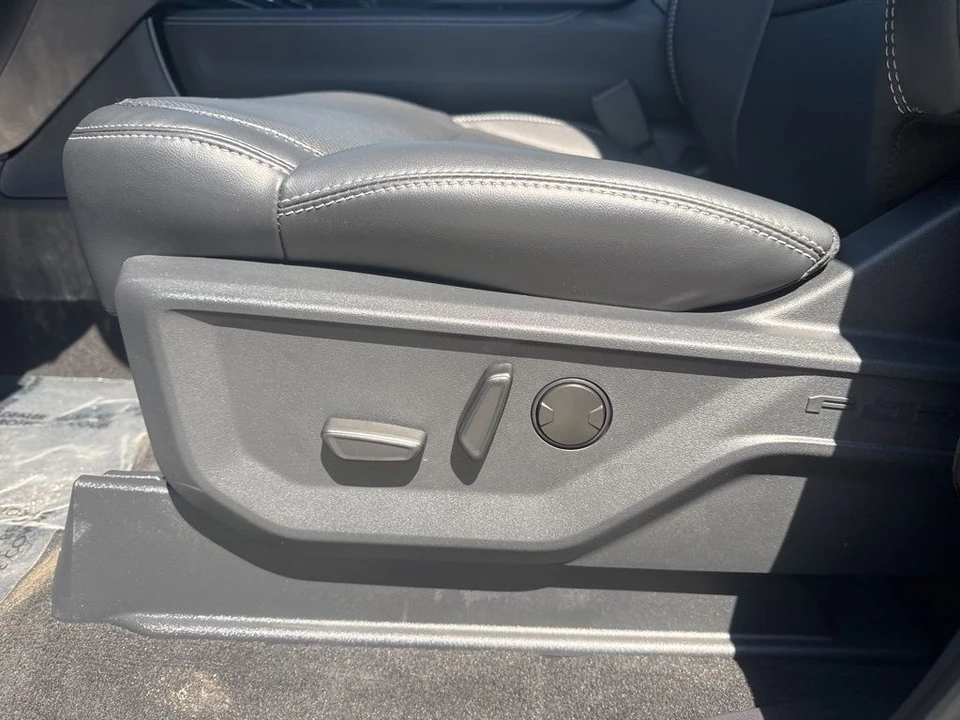 2026 Ford Expedition 5th Gen - Image 10 of 21