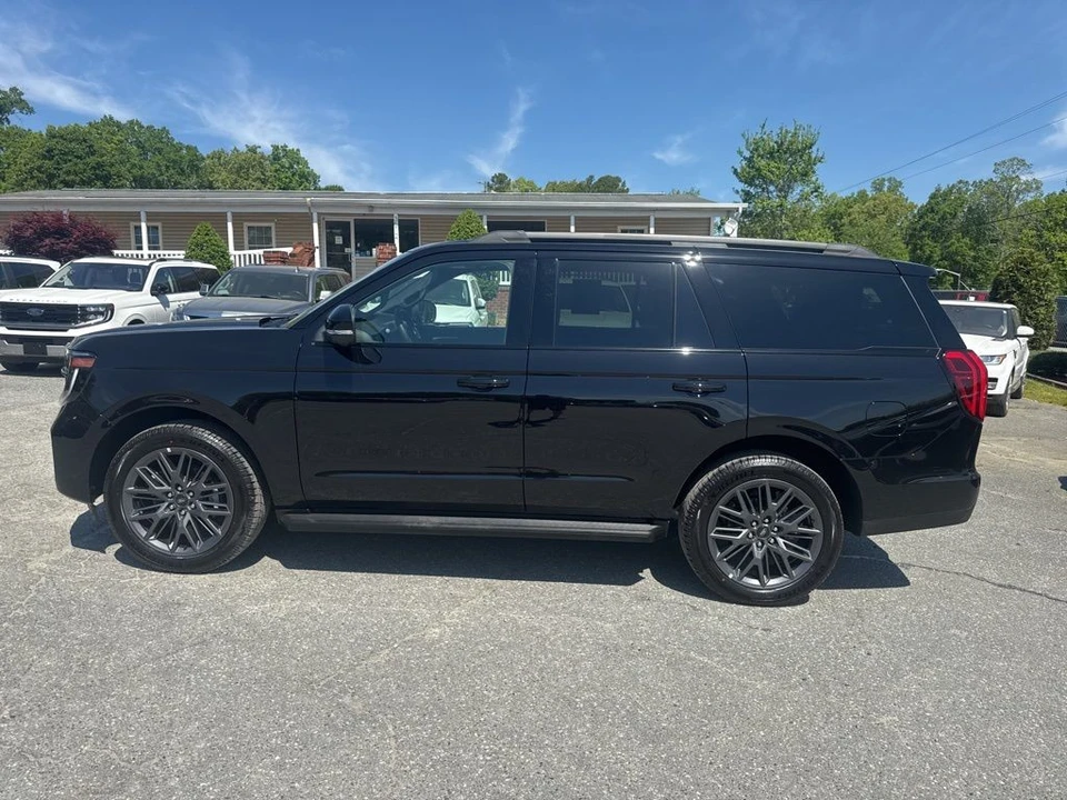 2026 Ford Expedition 5th Gen - Image 2 of 21