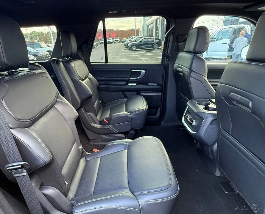 2026 Ford Expedition 5th Gen - Image 18 of 21