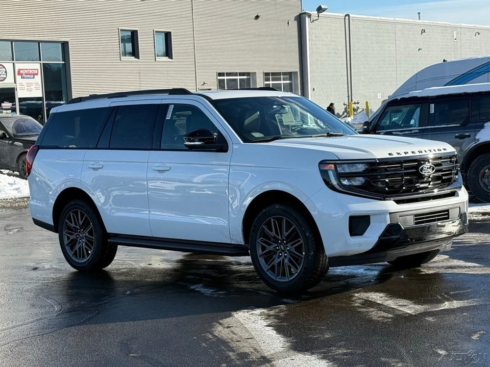 2026 Ford Expedition 5th Gen - Image 9 of 12