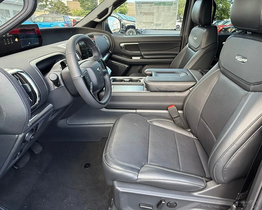 2026 Ford Expedition 5th Gen - Image 15 of 21