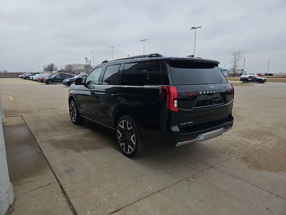 2026 Ford Expedition 5th Gen - Image 16 of 21