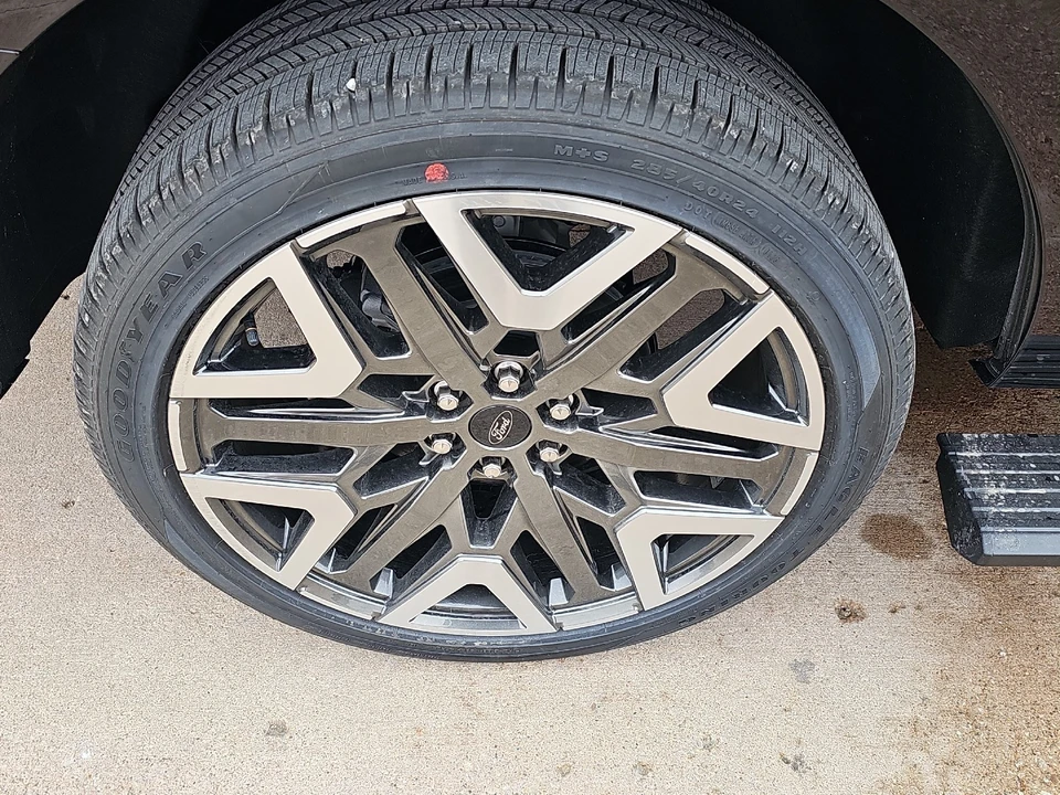 2026 Ford Expedition 5th Gen - Image 11 of 21