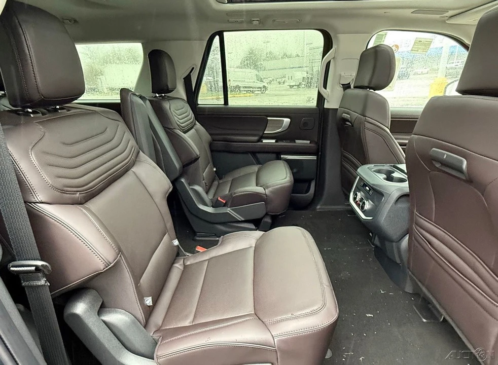 2026 Ford Expedition 5th Gen - Image 19 of 21