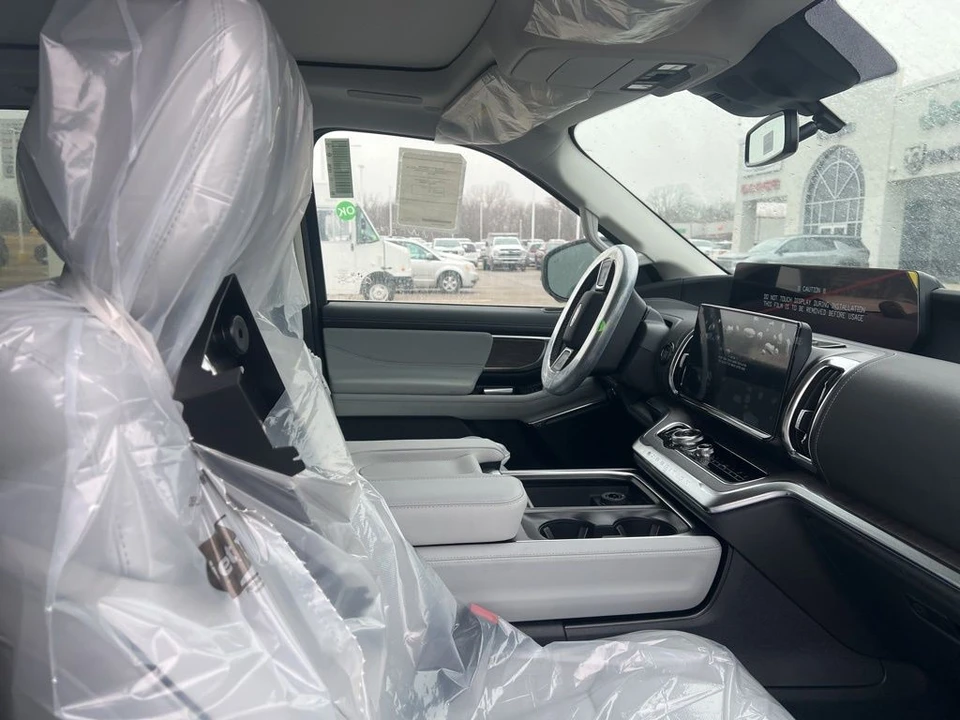 2026 Ford Expedition 5th Gen - Image 11 of 12