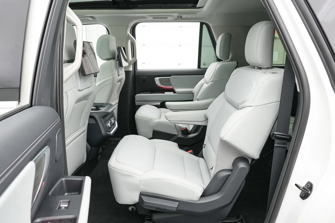 2026 Ford Expedition 5th Gen - Image 20 of 21