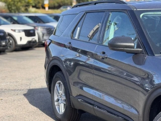 2026 Ford Explorer 6th Gen - Image 5 of 12