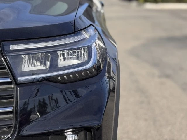 2026 Ford Explorer 6th Gen - Image 8 of 12