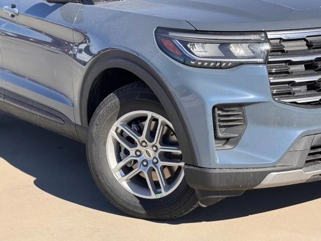 2026 Ford Explorer 6th Gen - Image 4 of 12