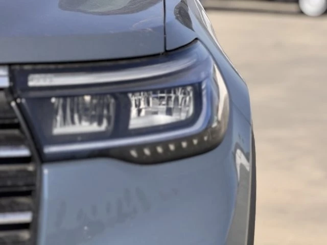 2026 Ford Explorer 6th Gen - Image 8 of 12