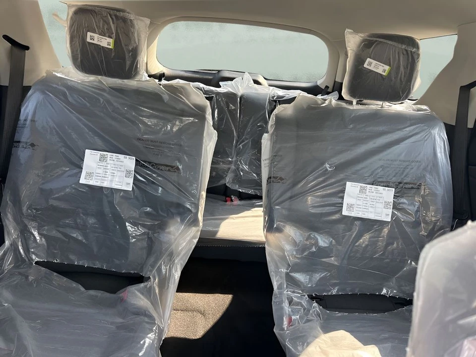 2026 Ford Explorer 6th Gen - Image 10 of 21