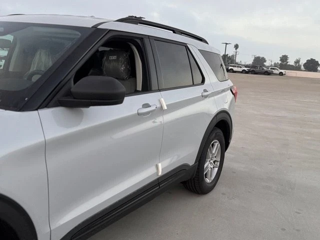 2026 Ford Explorer 6th Gen - Image 9 of 12