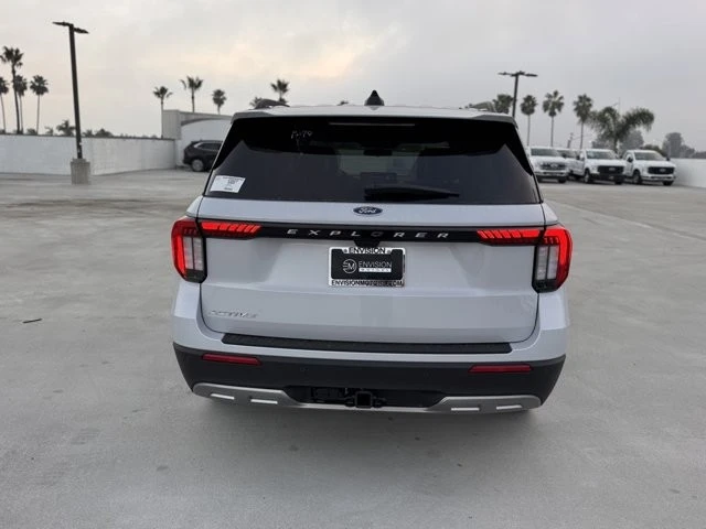 2026 Ford Explorer 6th Gen - Image 11 of 12