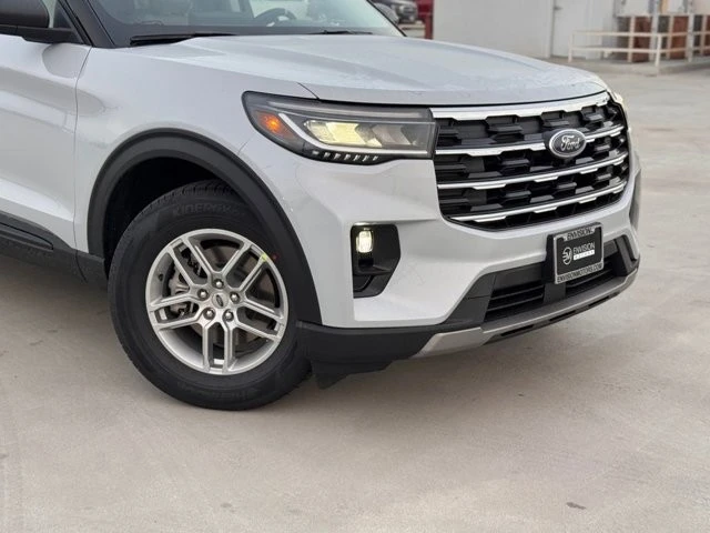 2026 Ford Explorer 6th Gen - Image 3 of 12
