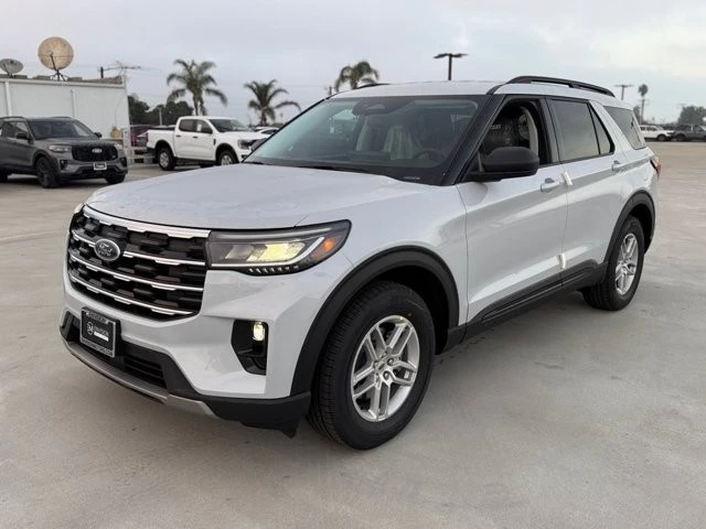 2026 Ford Explorer 6th Gen - Image 7 of 12