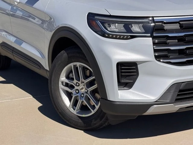 2026 Ford Explorer 6th Gen - Image 4 of 12