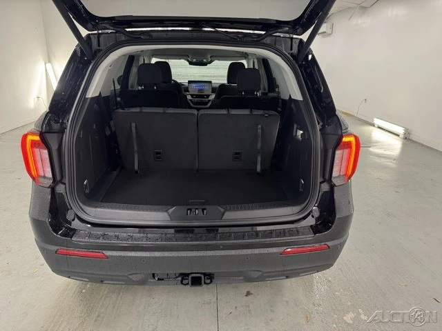 2026 Ford Explorer 6th Gen - Image 6 of 12