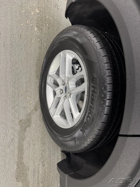 2026 Ford Explorer 6th Gen - Image 4 of 12