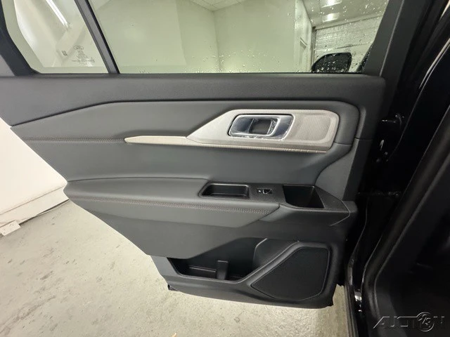 2026 Ford Explorer 6th Gen - Image 8 of 12