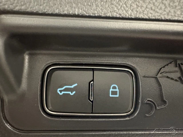 2026 Ford Explorer 6th Gen - Image 7 of 12