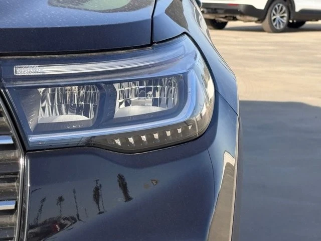 2026 Ford Explorer 6th Gen - Image 8 of 12