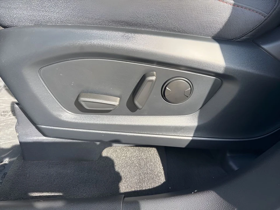 2026 Ford Explorer 6th Gen - Image 10 of 21