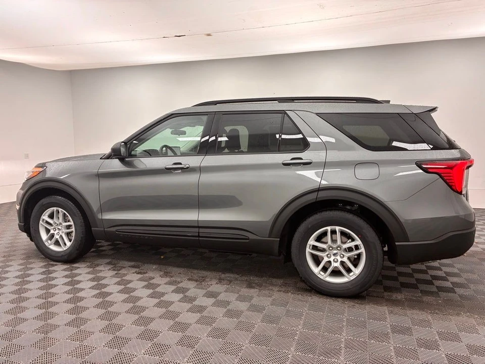 2026 Ford Explorer 6th Gen - Image 12 of 12