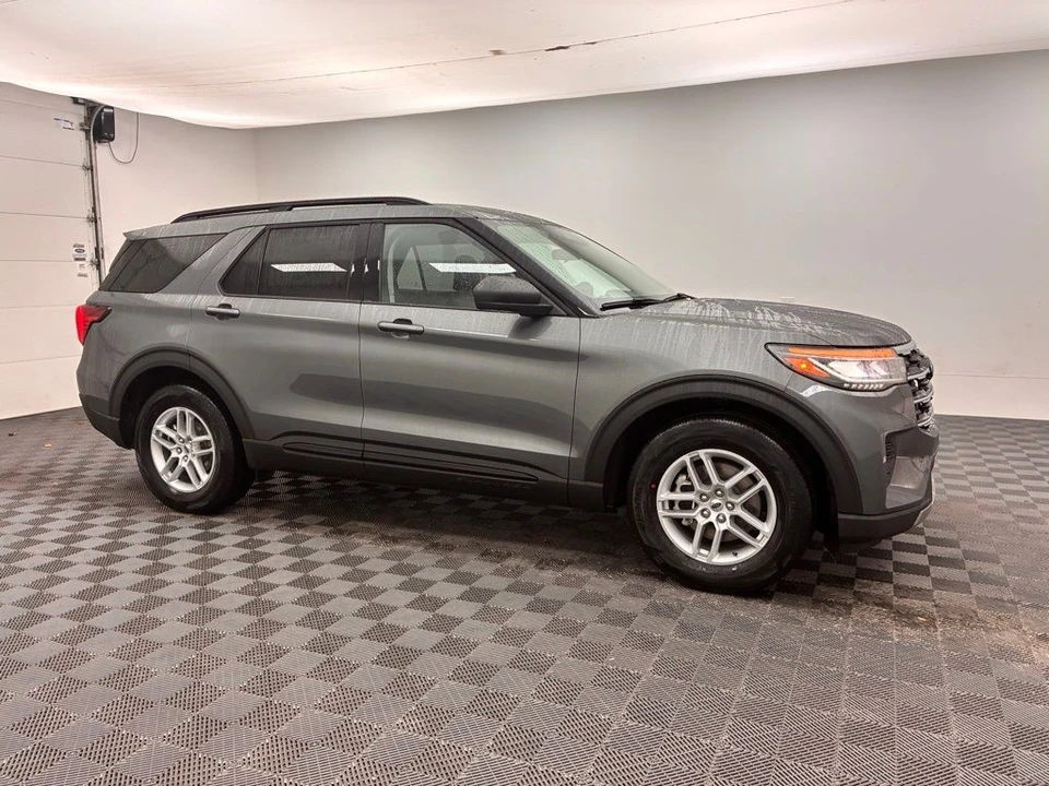 2026 Ford Explorer 6th Gen - Image 6 of 12