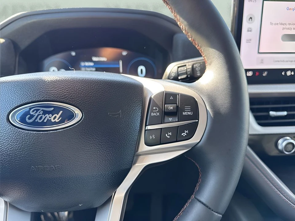 2026 Ford Explorer 6th Gen - Image 16 of 21