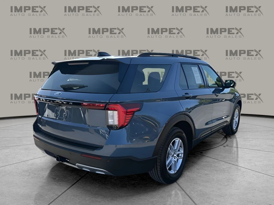 2026 Ford Explorer 6th Gen - Image 5 of 21