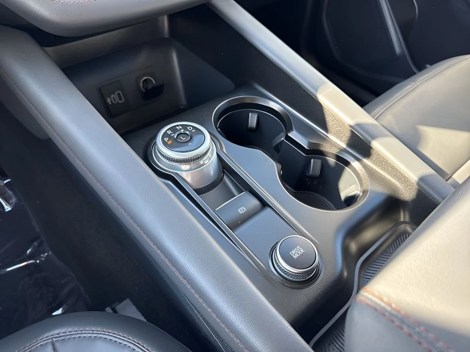 2026 Ford Explorer 6th Gen - Image 17 of 21
