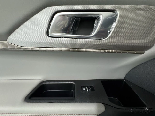 2026 Ford Explorer 6th Gen - Image 9 of 12