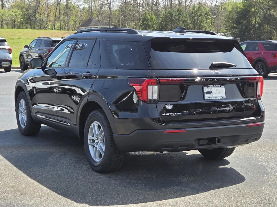 2026 Ford Explorer 6th Gen - Image 20 of 21