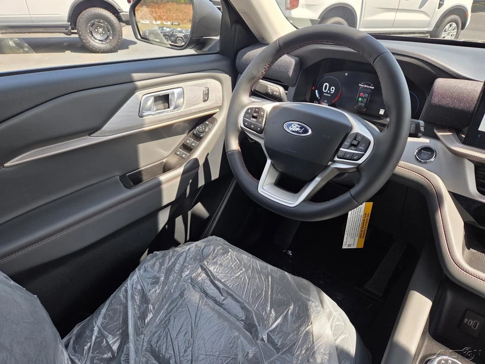 2026 Ford Explorer 6th Gen - Image 7 of 21
