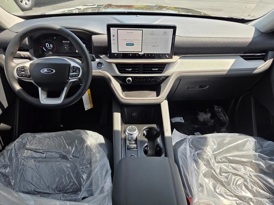 2026 Ford Explorer 6th Gen - Image 14 of 21