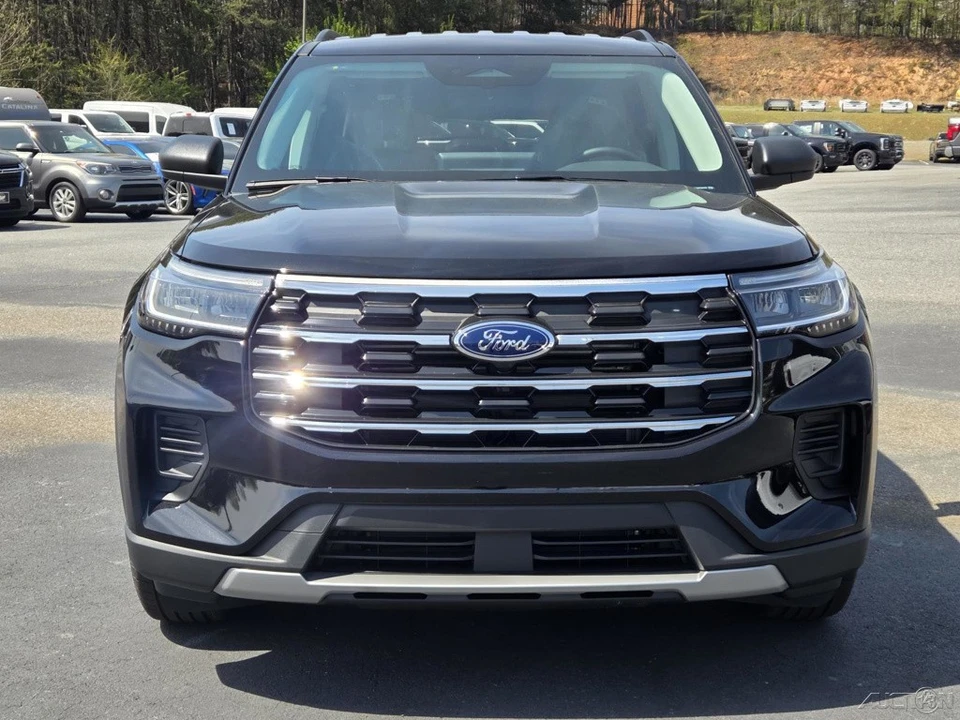 2026 Ford Explorer 6th Gen - Image 2 of 21