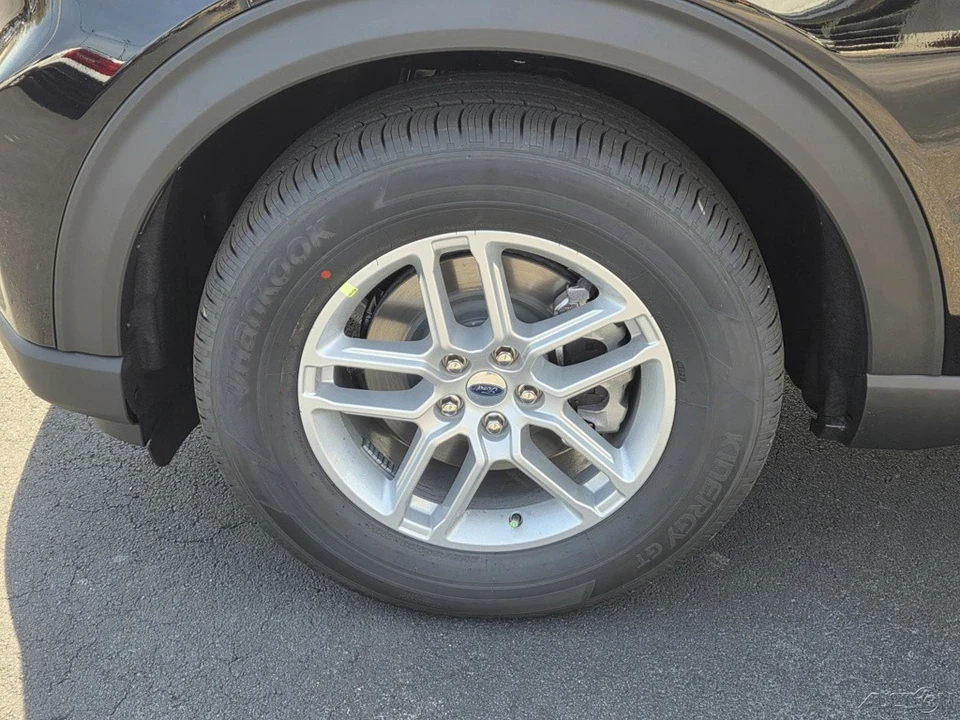 2026 Ford Explorer 6th Gen - Image 5 of 21