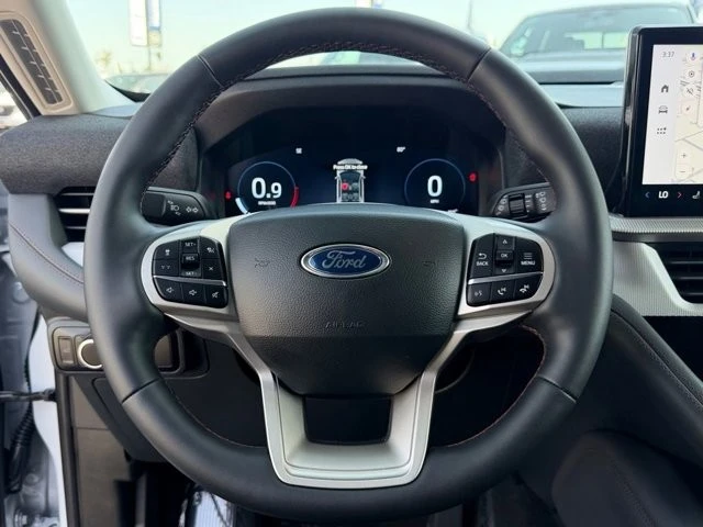 2026 Ford Explorer 6th Gen - Image 20 of 31
